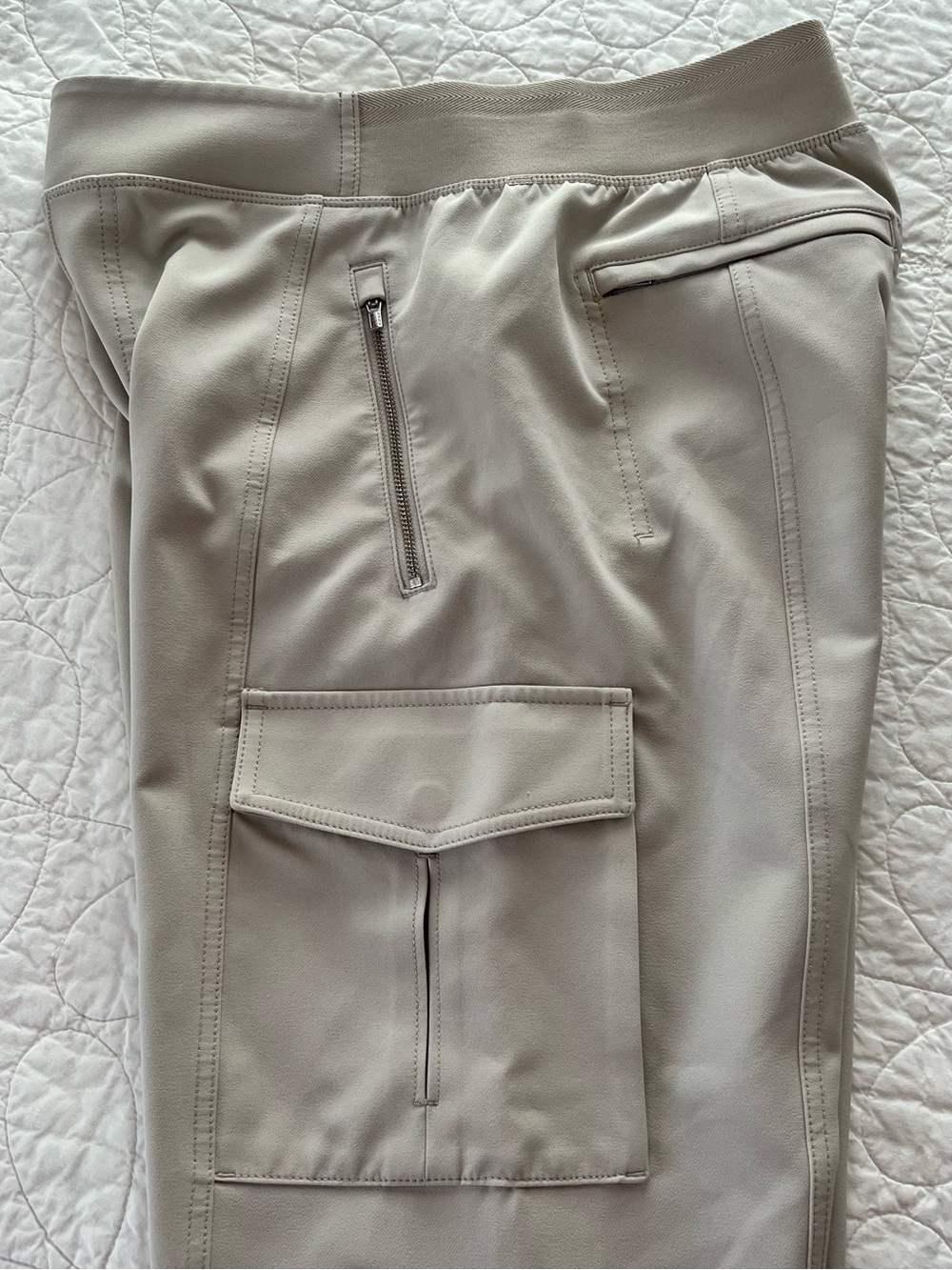 Athleta Stone Endless High Rise Cargo Pants Athleisure Quiet Luxury Sporty